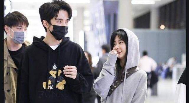 谭松韵向张新成撒娇的样子太甜了,网友:林杨和耿耿也