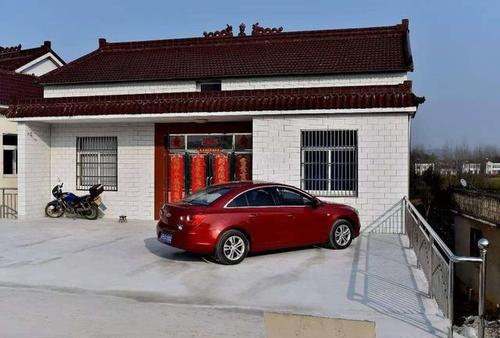 在农村生活的村民vs城里人,究竟谁更需要买车?大多数