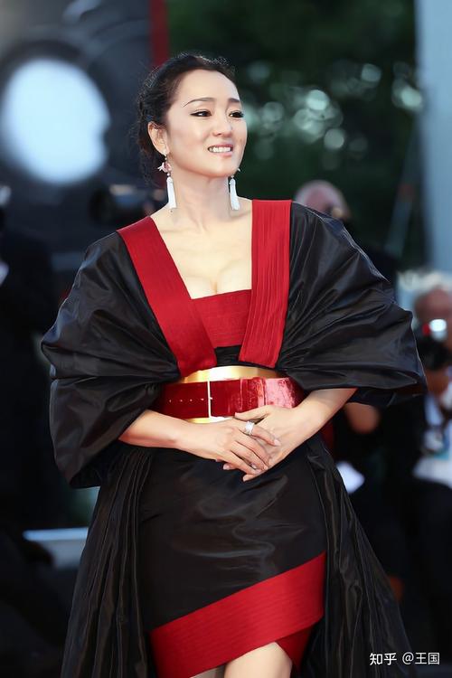 改了国籍的8位著名明星李连杰张铁林在列