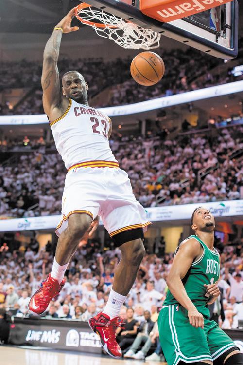 去年nba总冠军对手詹姆斯邓肯同日出战