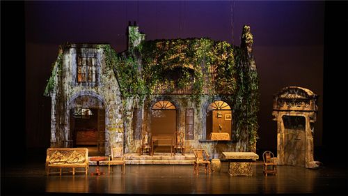 上海话剧艺术中心进京演出话剧《家客》