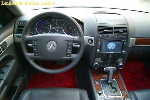 出售09年大众途锐36fsi空气悬挂