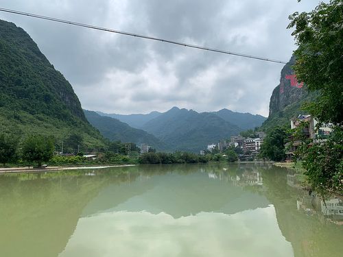 山青水秀,人瑞众多,男俊女丽的风水宝地——巴马长寿村