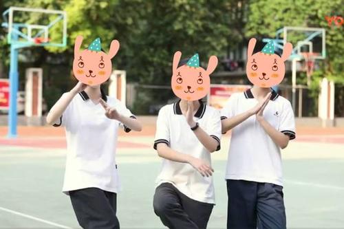 武汉最丑中学校服,究竟花落谁家?