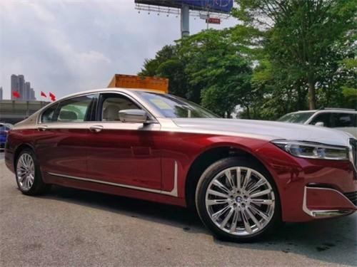 2021款宝马760liv12豪华低调内涵轿车
