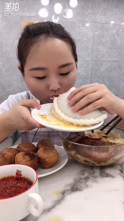 吃播大脸妹格格