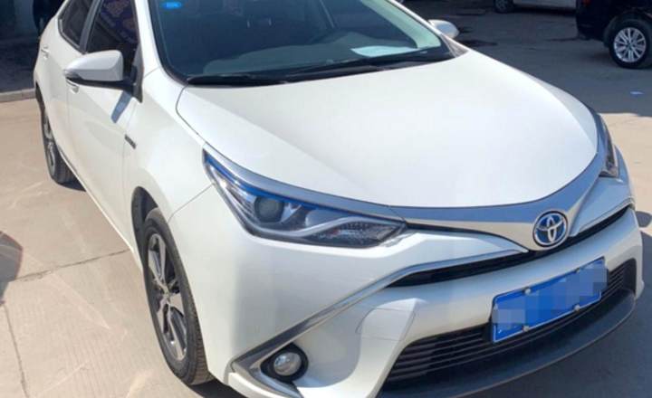 丰田 雷凌 2016款 双擎 1.8h v cvt豪华版