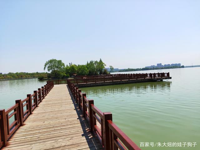 雨后放晴的徐州大龙湖