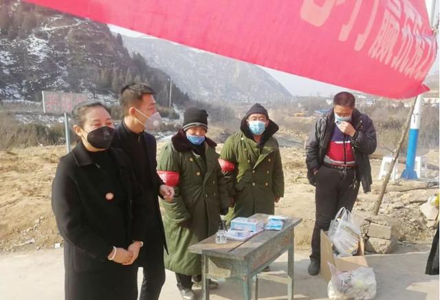 爱心人士刘燕红,刘侯平:病毒无情人有情,姐弟捐赠暖