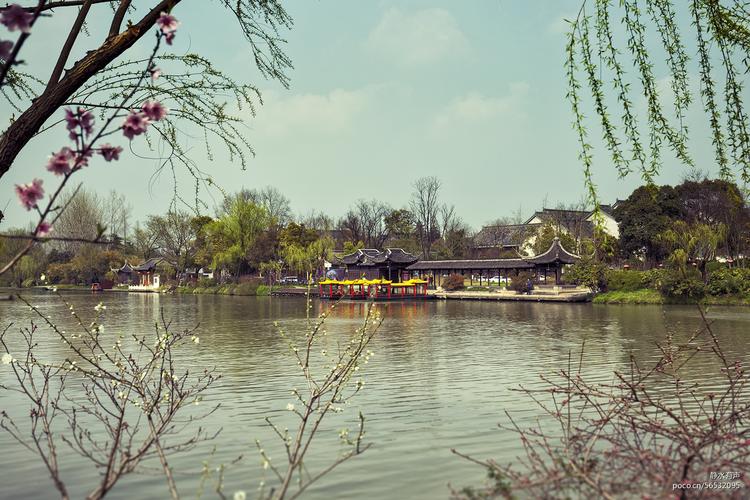 标题:烟花三月看扬州