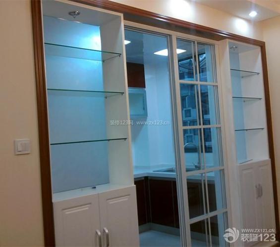 简约实用型厨房移门装修实景图