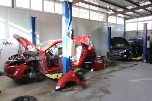 同宗不同质 拆车坊首拆小型车瑞纳/k2