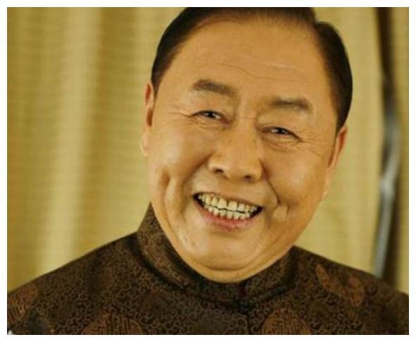 "猪八戒"终娶"嫦娥"做媳妇,如今75岁的马德华与妻子恩爱如初