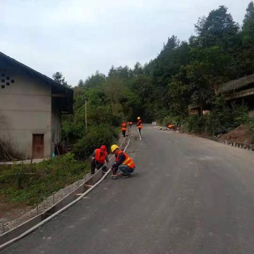 咸丰县大路坝至活龙坪资源旅游公路项目施工稳步推进