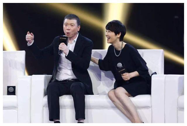 冯小刚跟张娣结为夫妻15年为什么最后选择离婚娶徐帆