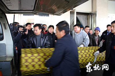 黑龙江双城发生车祸8名学生死亡9人重伤[组图]