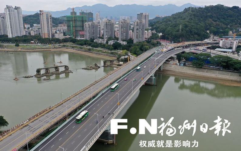 福州洪山桥新建右幅桥双向通行 完成新老桥交通转换