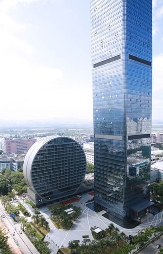 长富金茂大厦