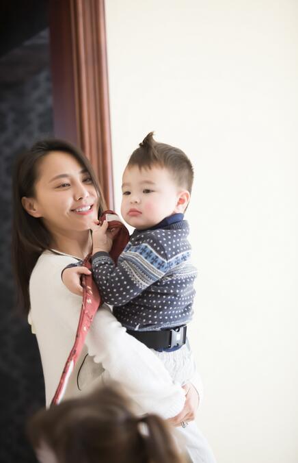 妈妈是超人2马雅舒带娃洁癖爆发被混血宝宝整崩溃