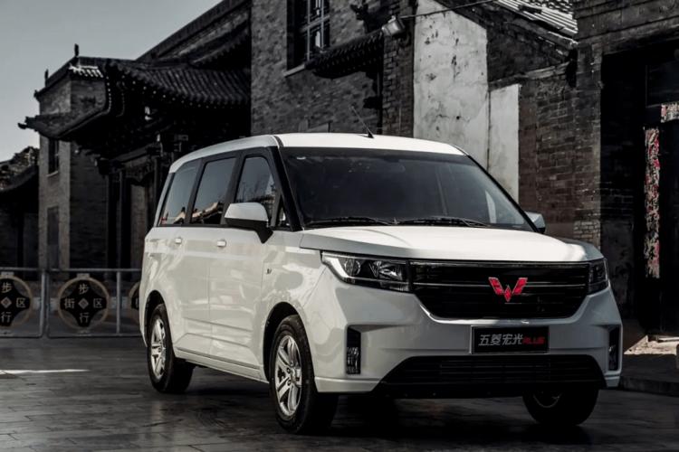 五菱宝骏创业神器五菱宏光plus