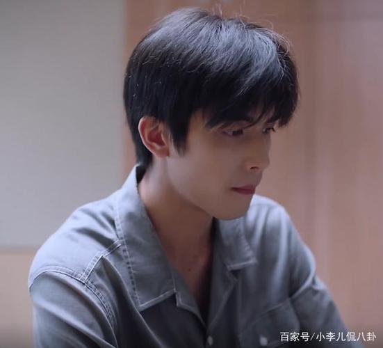 以家人之名:凌霄为何把药换瓶子?说出理由,李尖尖贺