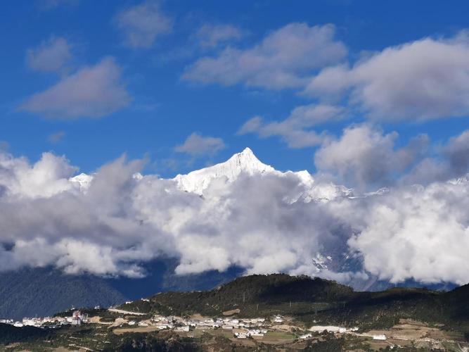 梅里雪山