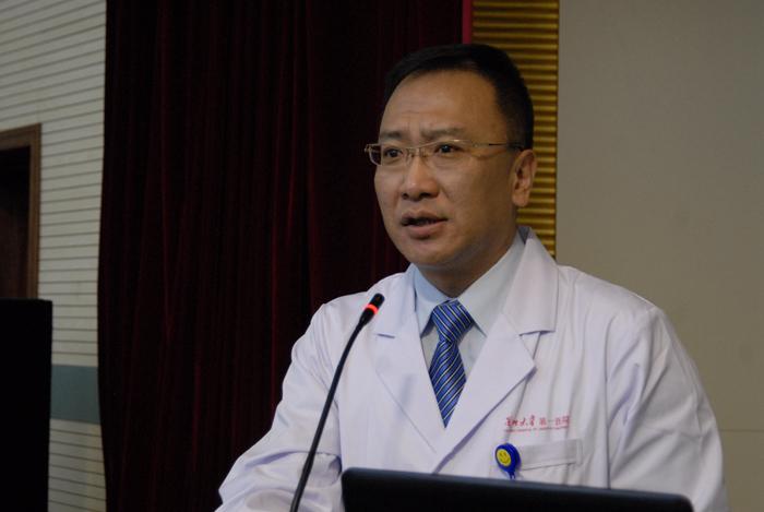 重症医学科主任刘健代表我院规培教师做了表态发言