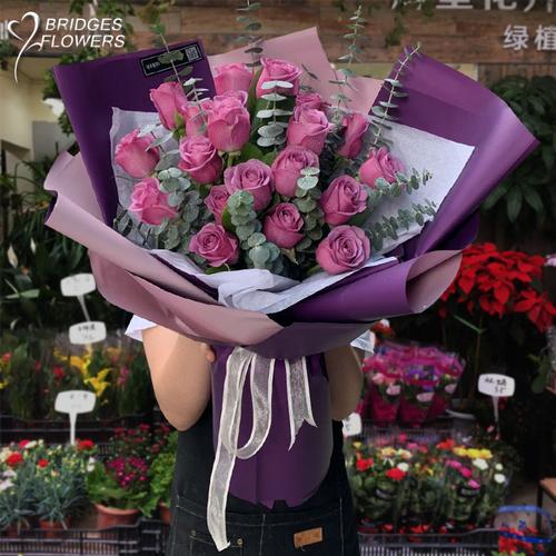 妇女节厦门鲜花速递同城玫瑰花绣球桔梗鲜花混搭花束生日送花爱人