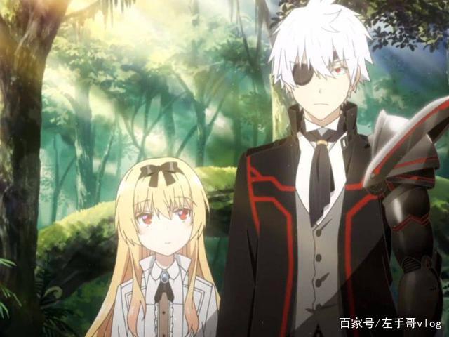 平凡职业师中"始"和"月"不知不觉躺在了一起,场面十分