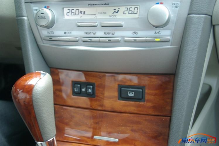 09款凯美瑞 中控台