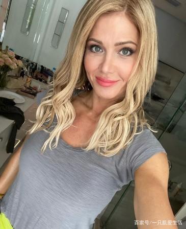 wwe职业摔跤选手,全球100位最健美女星之一