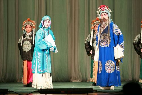 主要演员:张建国 周婧上半本为陆炳汤勤复审人头,勘验真假.