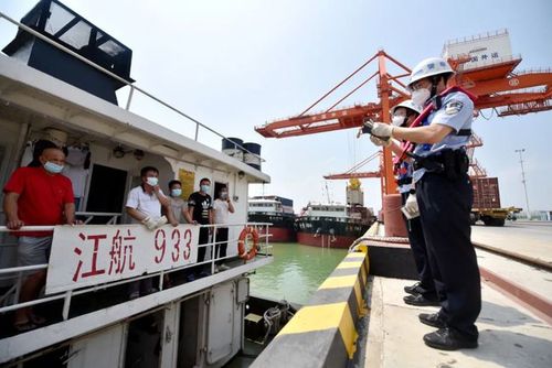 江门高新港1—3号泊位由原外海外贸码头整体调整迁建,主要用于对港澳