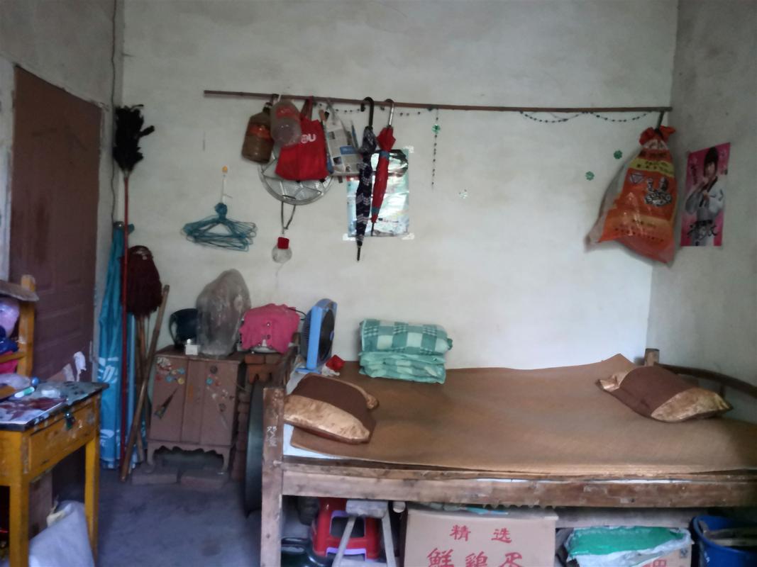 父母残疾家庭贫困舒城女孩想上一所离家近的大学