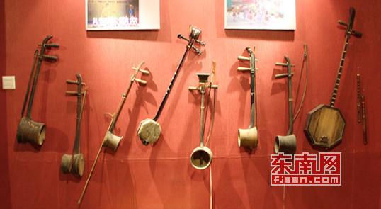 非遗展厅内的国家级项目《惠洋十音》乐器