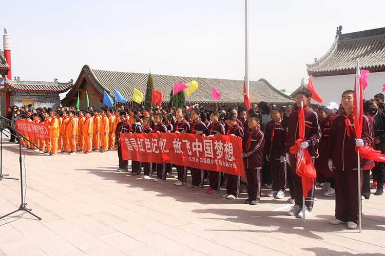 包头:引导青少年争做时代新人 让红色基因代代相传