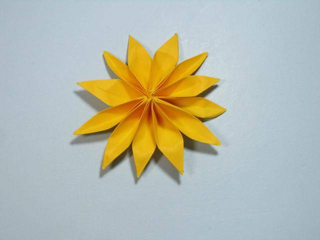 儿童手工折纸花 菊花折纸步骤图解
