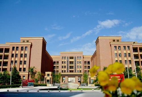 八,郑州龙湖一中