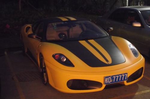 今天在香格里拉看到法拉利599和f430~(实物图)