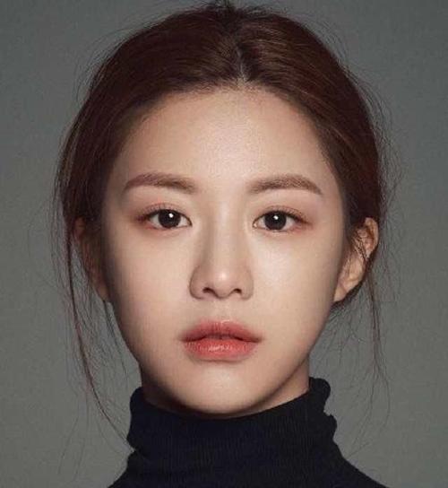 高允真 韩国模特 女头 神颜