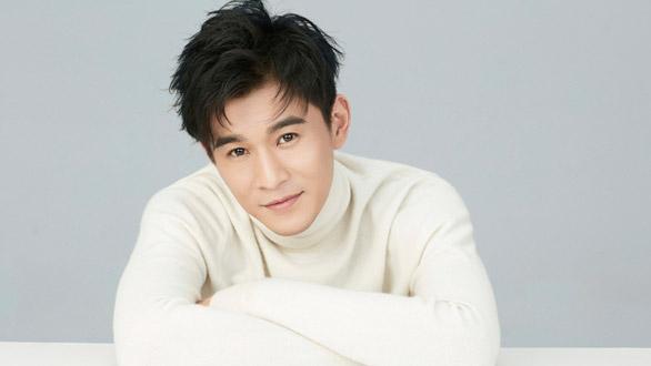 盘点那些娃娃脸的男星,网友:还青春_乔振宇