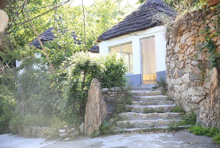 临沂百花峪自驾游吃饭住宿区哪儿?首选蒙山百花峪旅游客栈