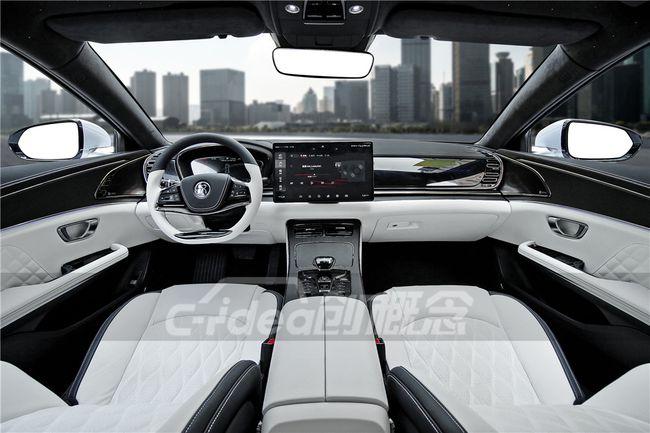 比亚迪汉改装黑白内饰是独一无二的良驹