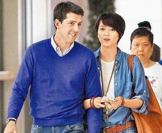 梁咏琪陪西班牙老公看三级片嬉笑花枝乱颤