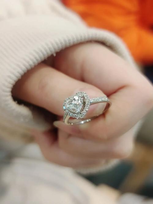 5w简奢款钻戒 没有人不喜欢|武汉钻戒_钻戒_戒托_裸钻_周大福怎么样