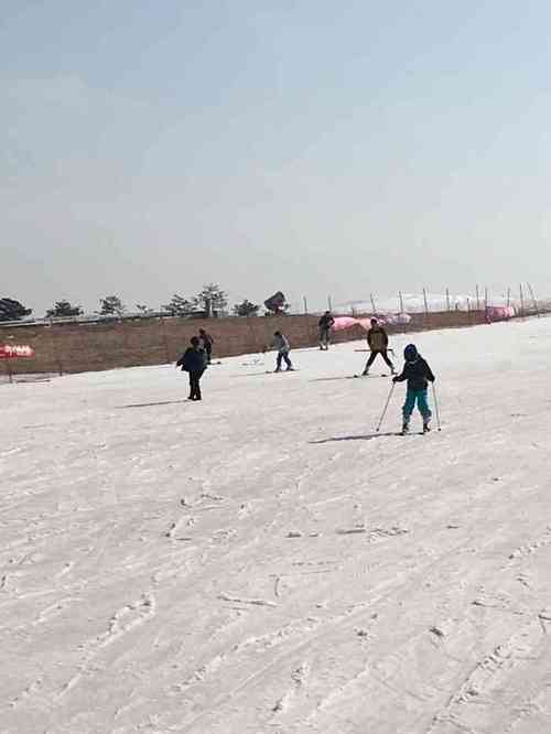 华彬生态园滑雪场