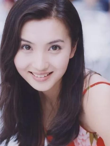 07,陶慧敏 55岁陶慧敏1966年出生,自幼不仅长得好看还能歌善舞.