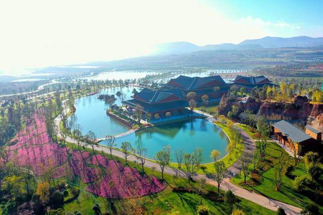 春节来弥勒太平湖让你住在画卷里
