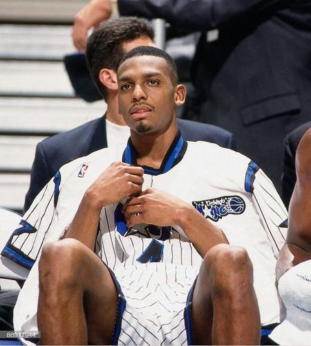 请一号选手便士哈达威出场