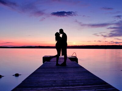 情侣说说带图片:碧海蓝天白婚纱,还有我独爱的他